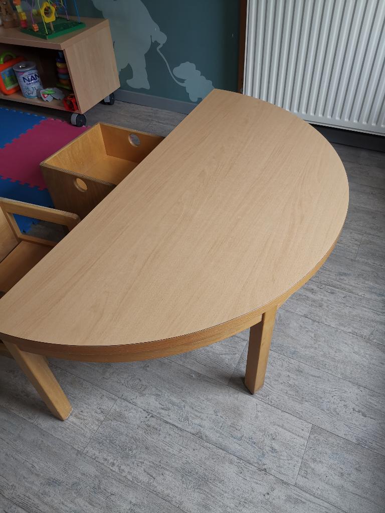halfronde kleutertafel met stoel, Ophalen, Stoel