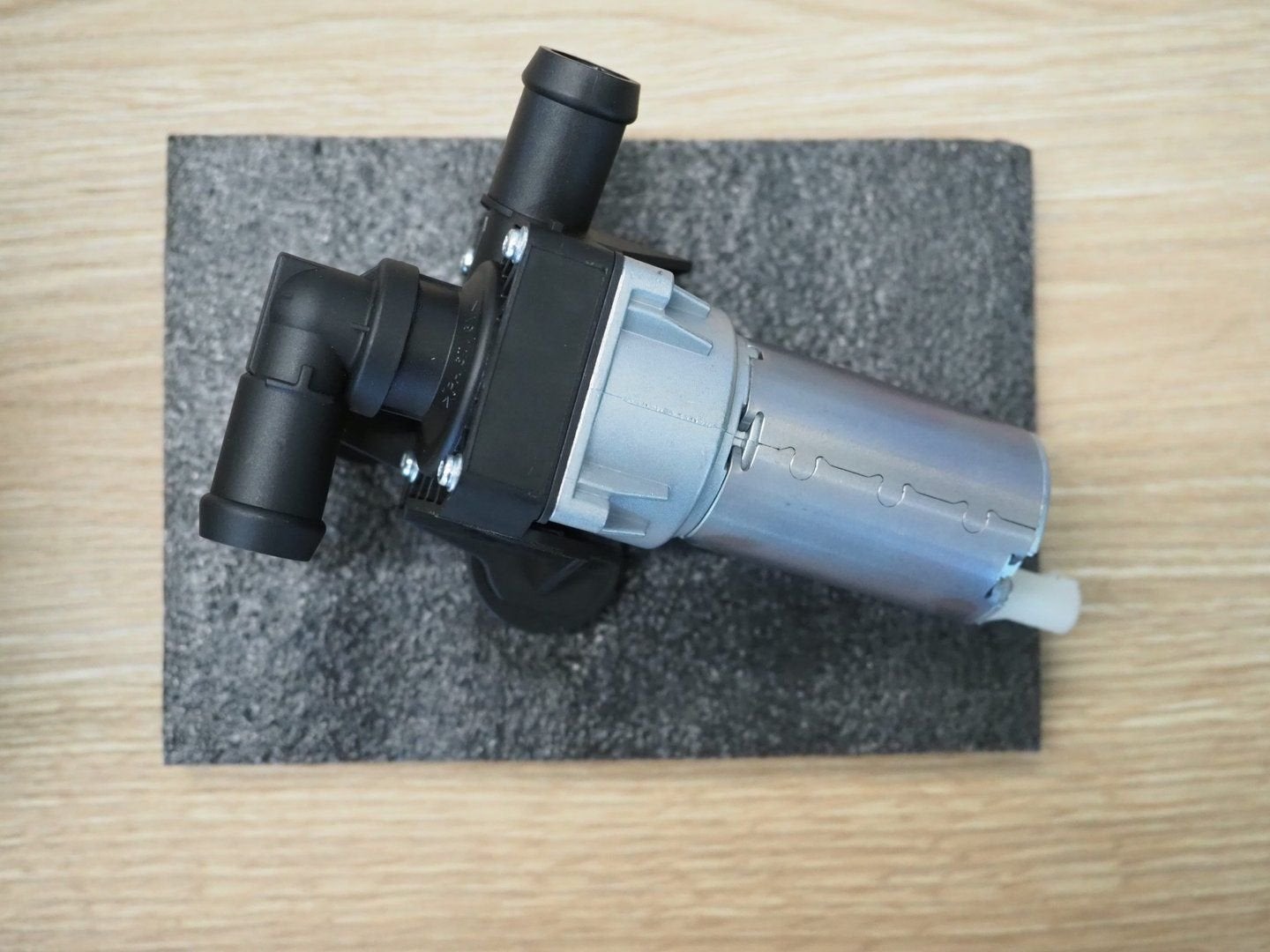 BMW Secundaire Waterpomp  64116928246 1 serie 3 serie, -, -, Nieuw, Ophalen of Verzenden