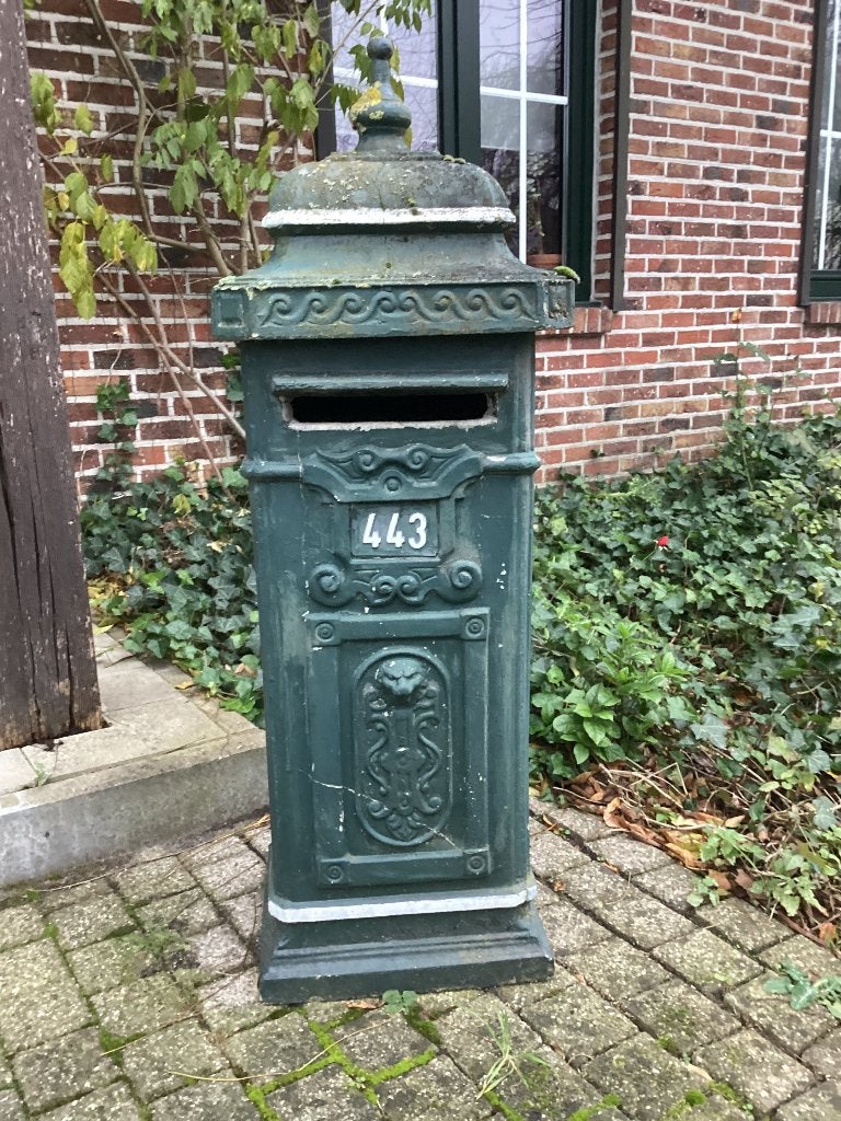 Boîte aux lettres, Enlèvement, Utilisé, Béton, Sur pied