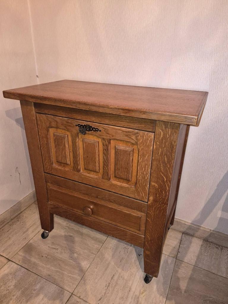 Mooi  barmeubel in MASSIEVE EIK- alles online = beschikbaar, Antiek en Kunst, Ophalen