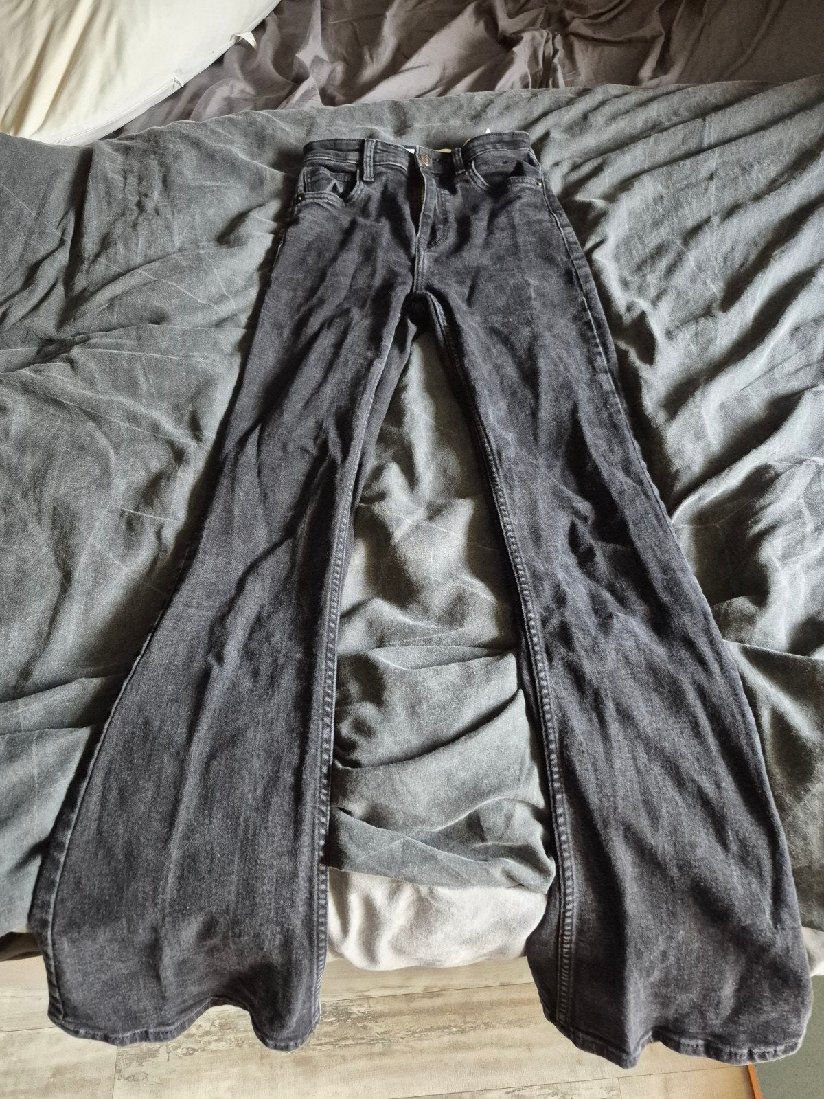 zwarte jeans broek bershka maat 34, Kleding | Dames, Spijkerbroeken en Jeans, Ophalen