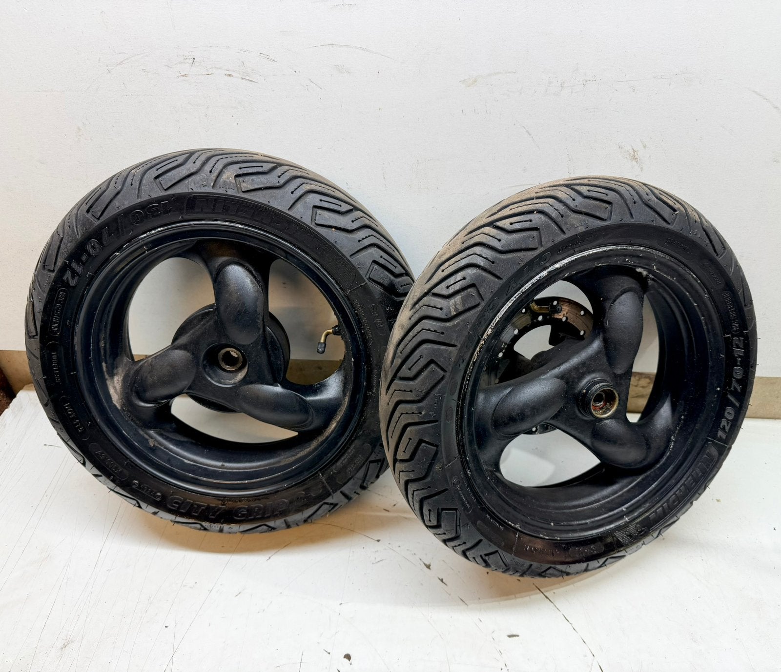 Velgenset met banden Kymco Agility 12inch, Vélos & Vélomoteurs, Enlèvement ou Envoi, Utilisé, Autres types, Kymco