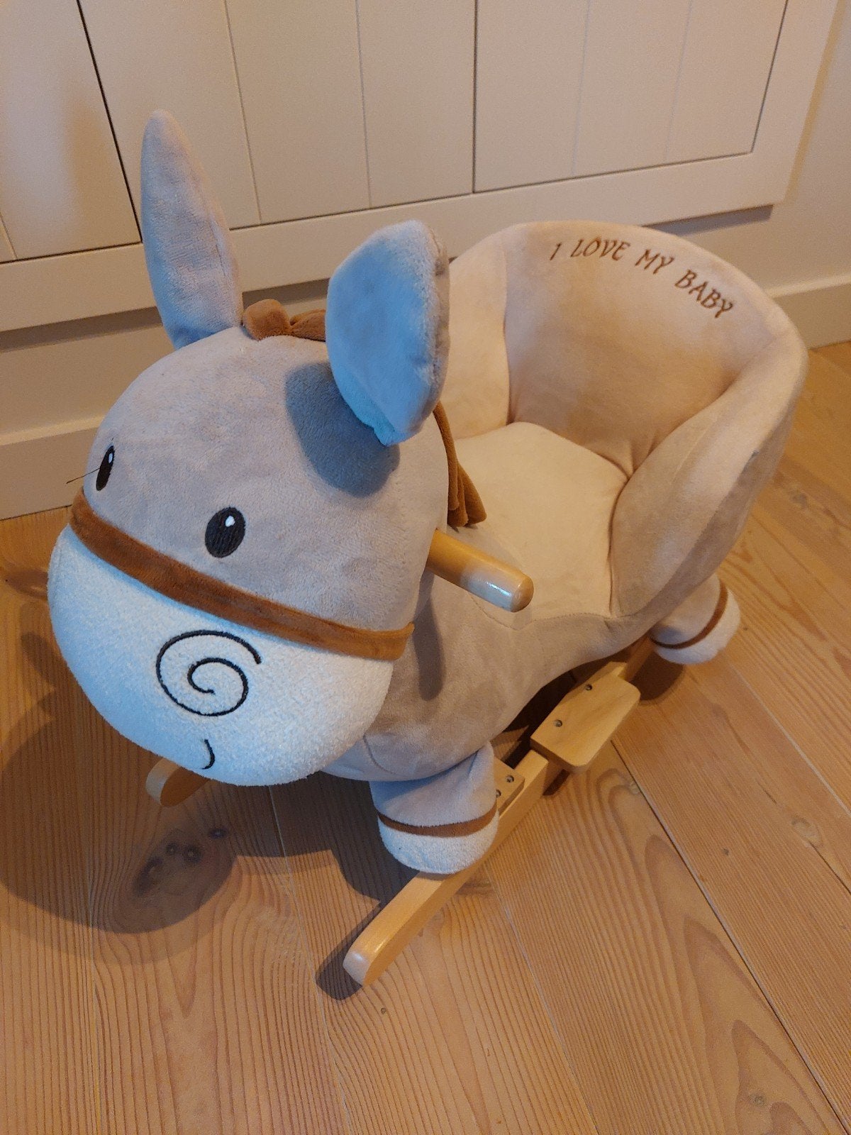 Schommelpaard, Ophalen