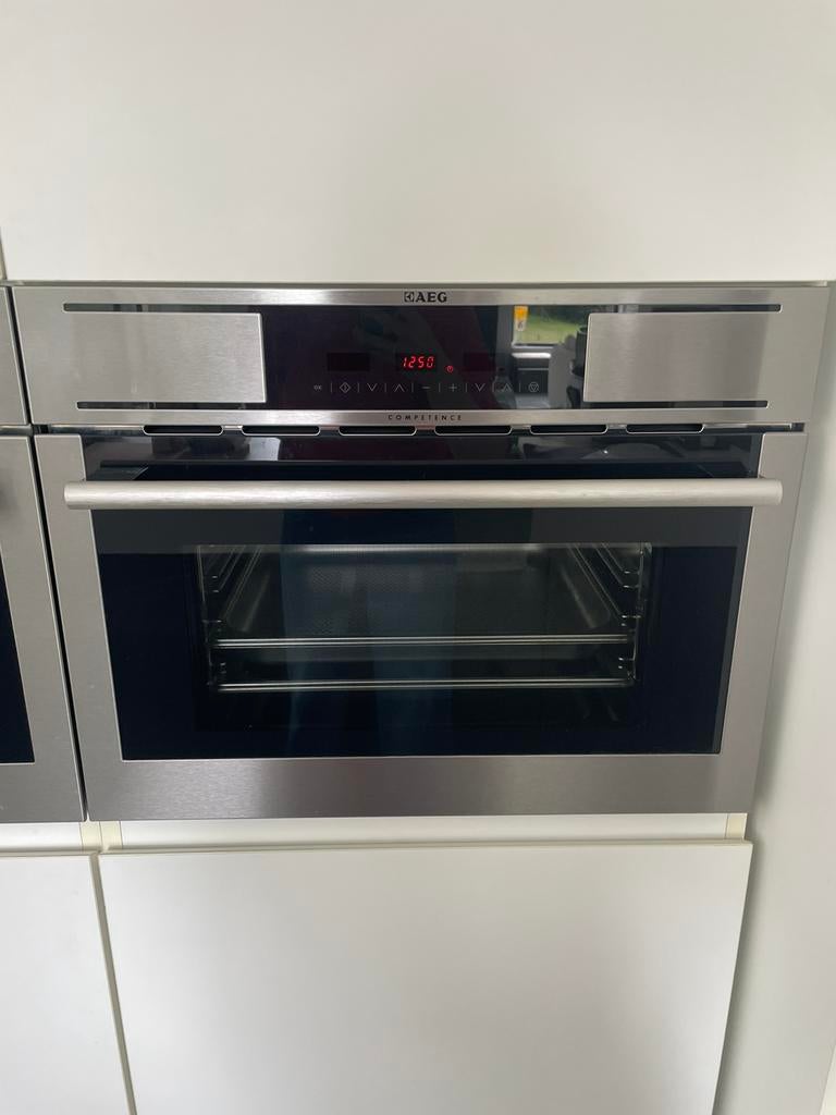 AEG Stoomoven met lade (2012), AEG, Four à vapeur, Encastré, Enlèvement