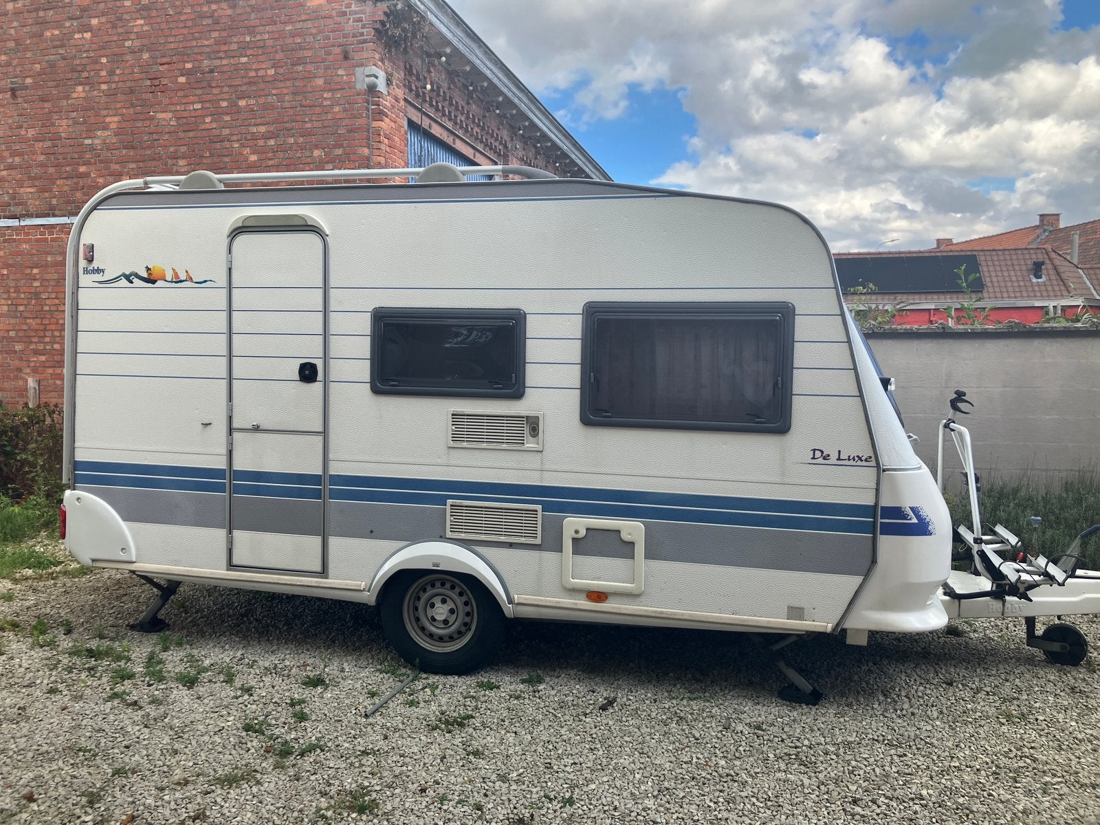 Hobby de Luxe Easy 400 met stapelbed, Caravans en Kamperen, Hobby, Treinzit, Dwarsbed, Particulier