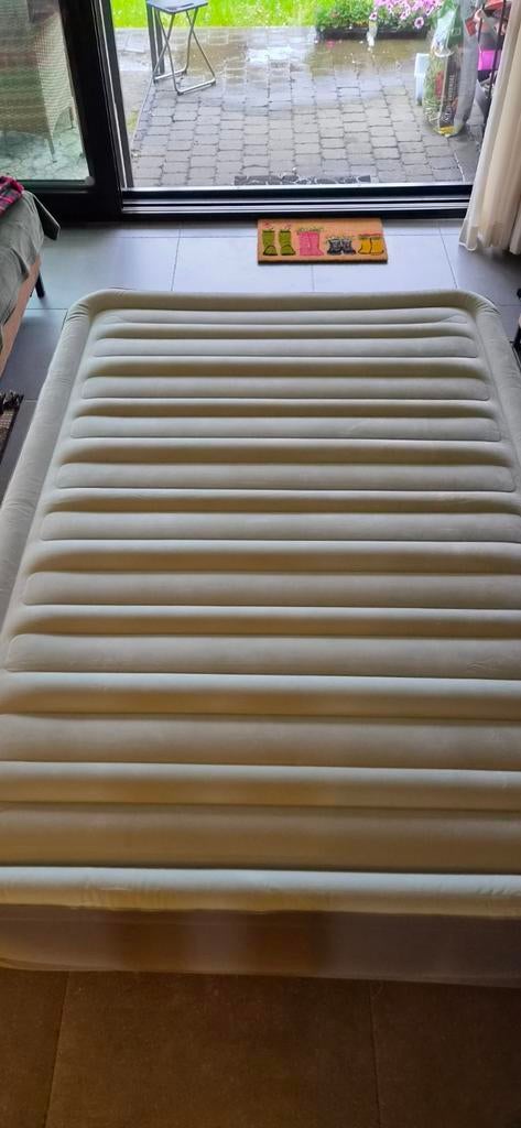 INTEX 2 persoonsbed grijs/beige 45cm hoog, Huis en Inrichting, Ophalen