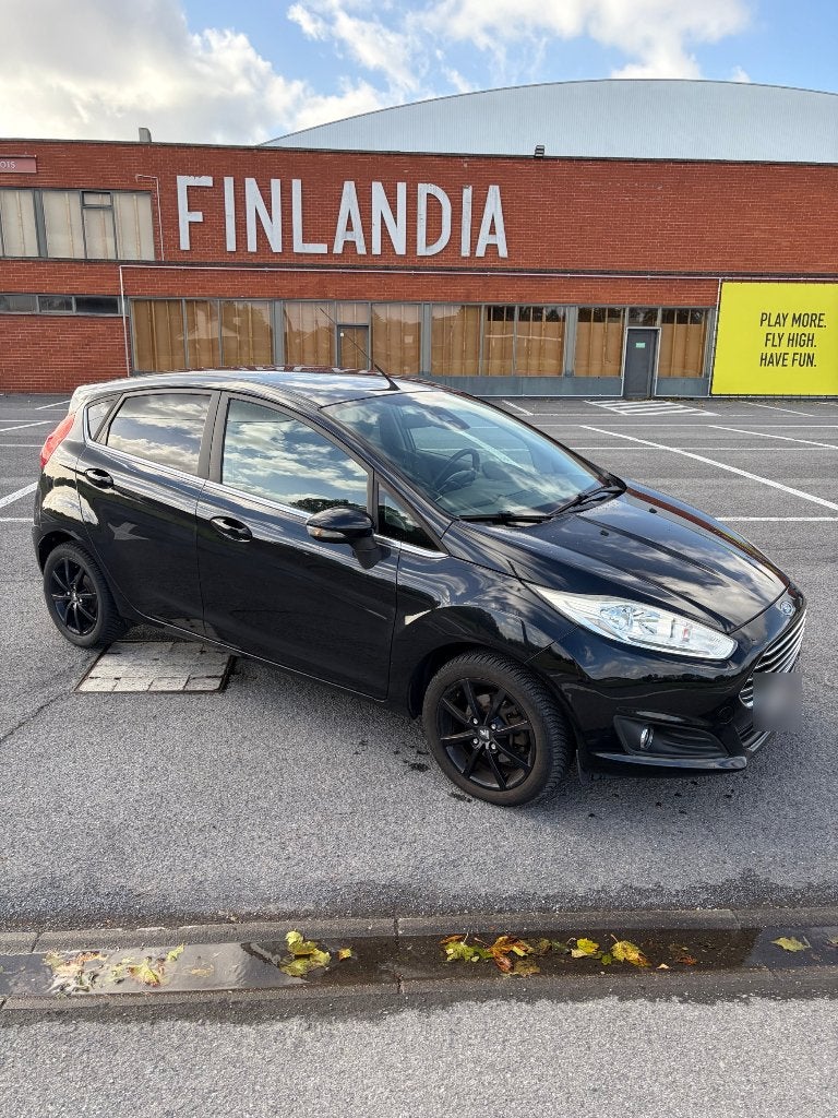 Ford Fiesta 1.5 TDCi Titanium, Auto's, Voorwielaandrijving, Euro 5, Stof, Zwart