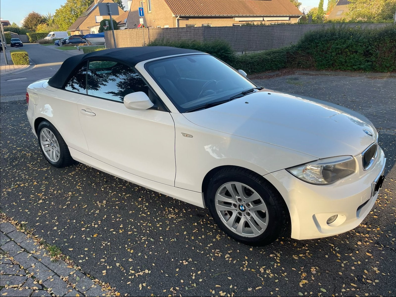 BMW 118d Cabriolet Bj 09/2011 Gekeurd vvk Automaatiek, Automaat, Zwart, 4 cilinders, Cabriolet
