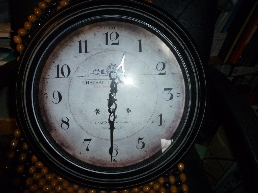 wandklok retro look 40cm diameter rand in metaal, Ophalen, Wandklok, Analoog, Zo goed als nieuw