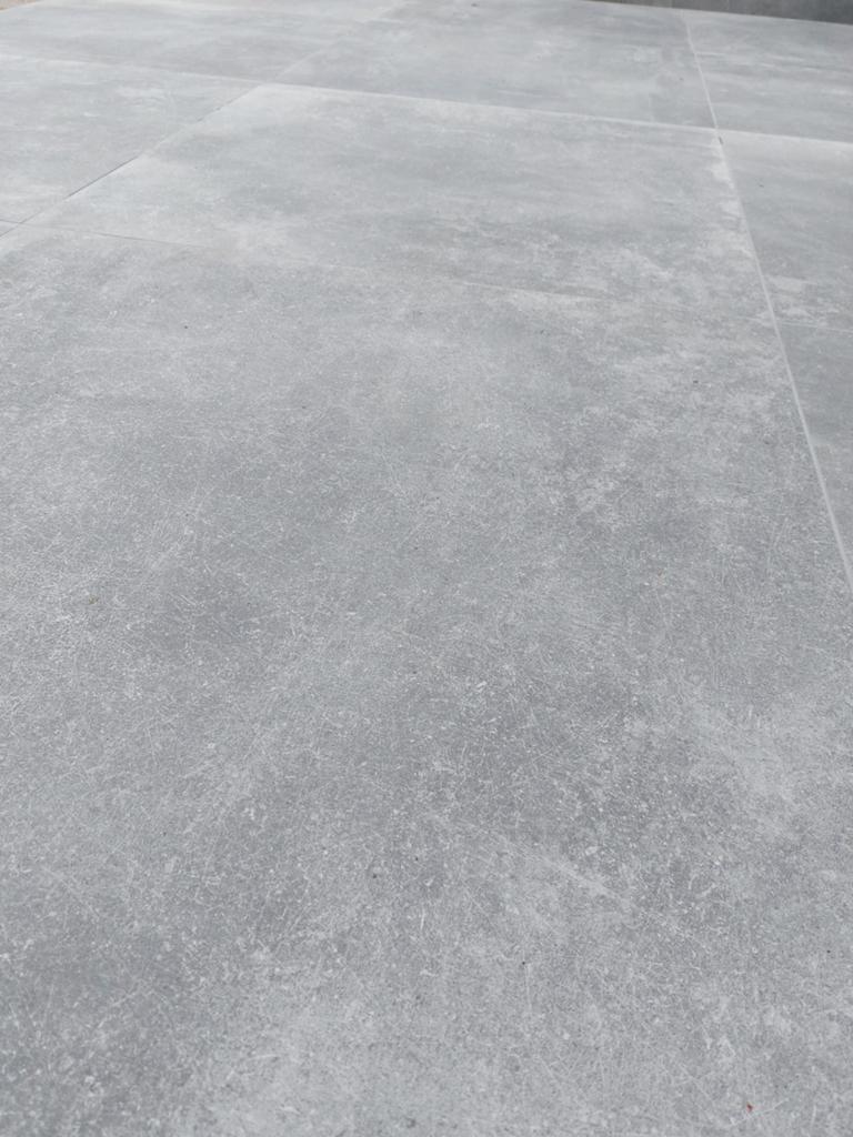 2 keramische tegels 1m op 1m nieuw, Tuin en Terras, Ophalen