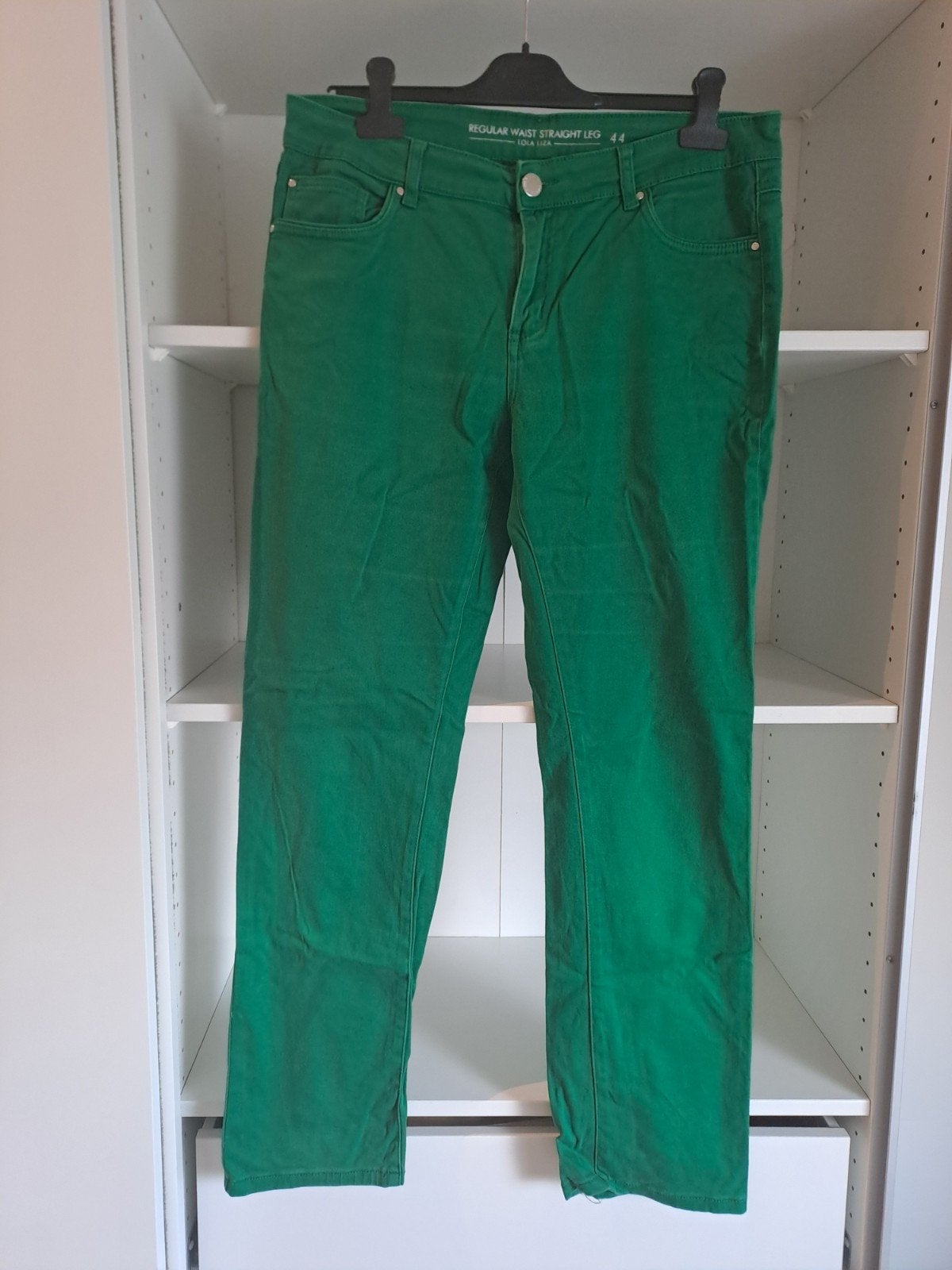Jean droit vert t 44, Vêtements | Femmes, Taille 42/44 (L), Enlèvement ou Envoi, Lola & Liza, Porté