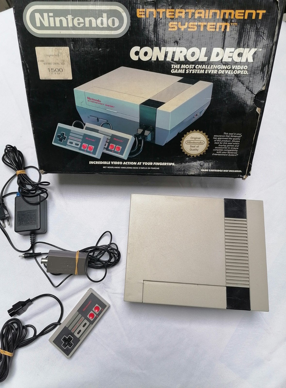 Nintendo NES en boîte Control Deck, Consoles de jeu & Jeux vidéo, Enlèvement ou Envoi