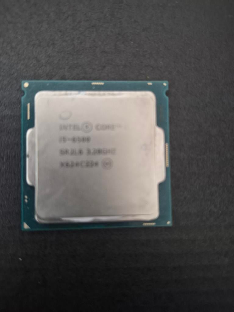 I5 6500.     Ik heb er 2 dezelfde beiden 25 euro, Computers en Software, Processors, Ophalen