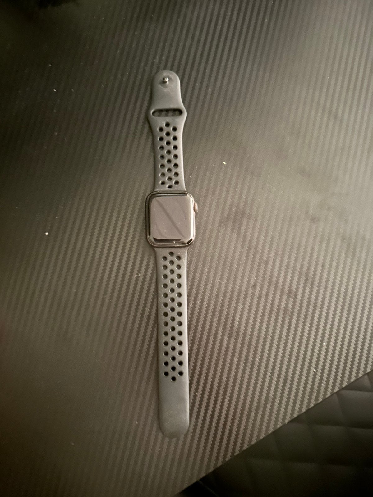 Apple watch se nike, Handtassen en Accessoires, Smartwatches, Ophalen, Zo goed als nieuw