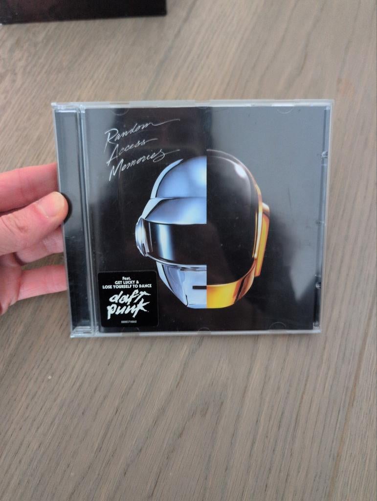 CD daft punk Random Access Memory, Enlèvement
