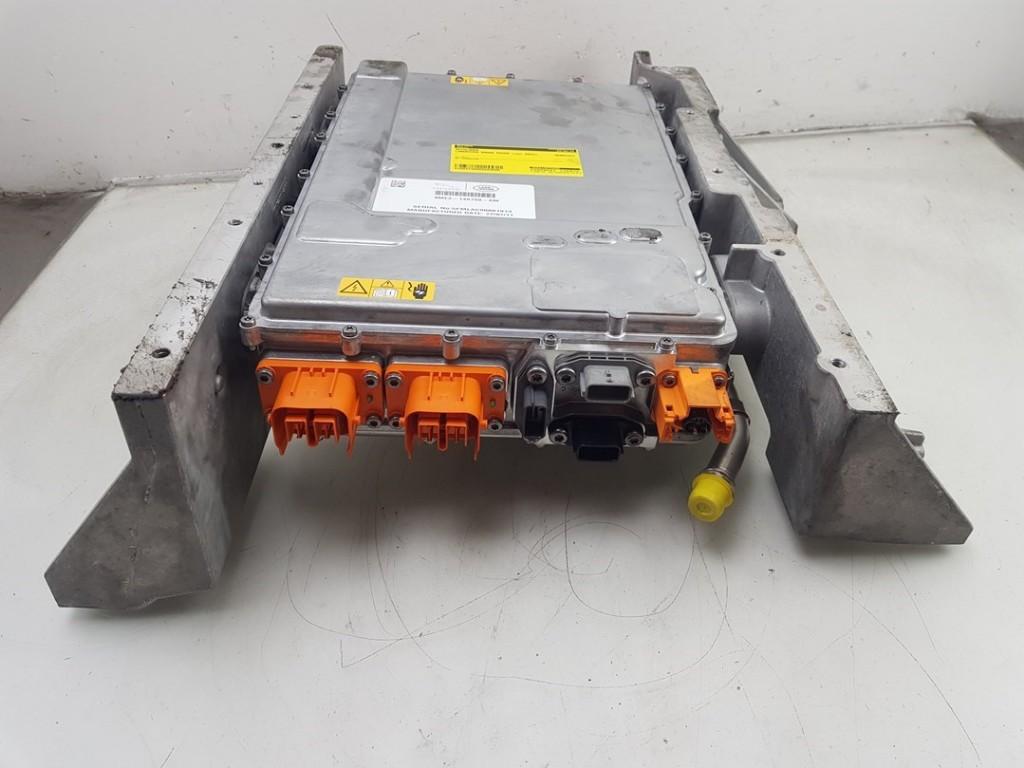 ACCULADER (|M8E214A750AM|LR166533|M8E214A758AE|LR184806|), Dhr. J. Ham, Gebruikt, Administratie@autoham.nl, Nijkerkerstraat 27a 27a
3821 CD  AMERSFOORT, NL