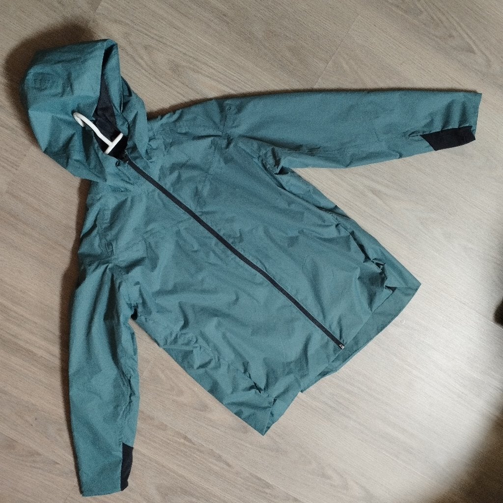 Veste quechua, Caravanes & Camping, Vêtements de pluie, Enlèvement ou Envoi, Comme neuf, Imperméable, Dames