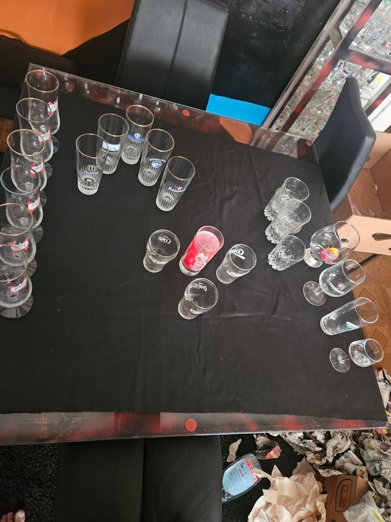 Bierglazen nooit gebruikt met intacte gouden rand, Enlèvement