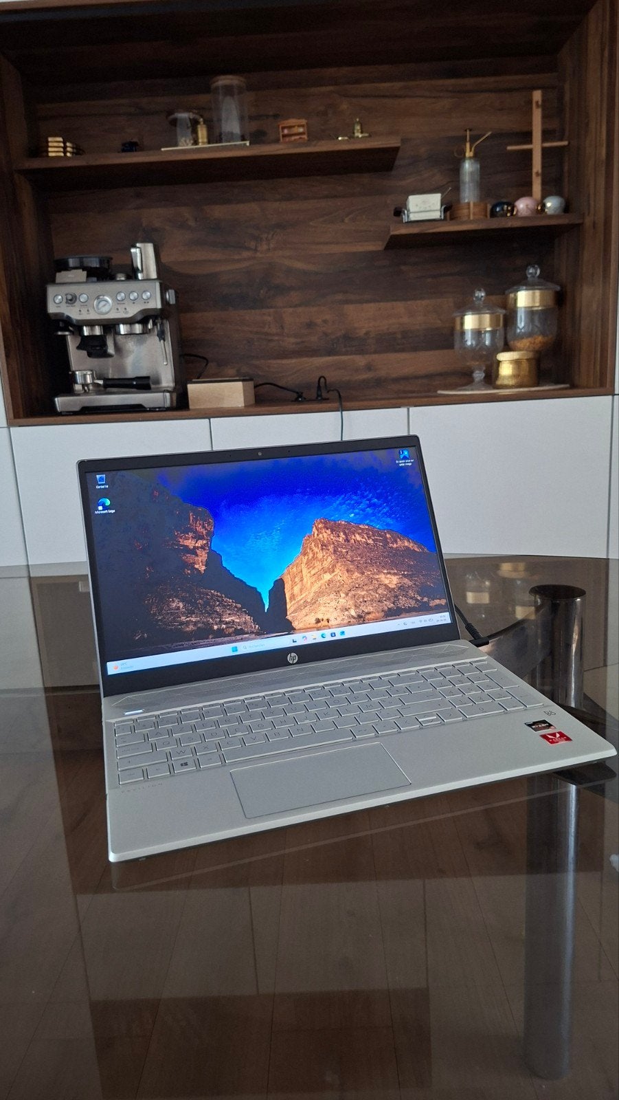 HP Pavilion 15 (État Neuf - Écran IPS) /16 Go RAM, Enlèvement, SSD
