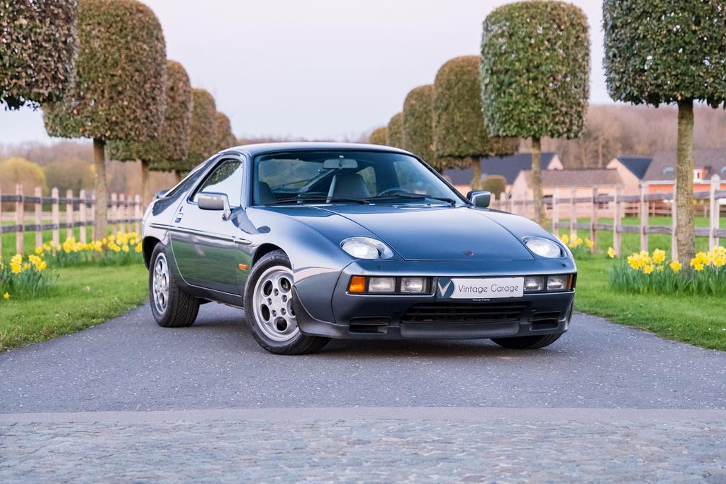 Porsche 928S Manueel - 1983, Auto's, Porsche, 4 zetels, Achterwielaandrijving, 8 cilinders, Leder
