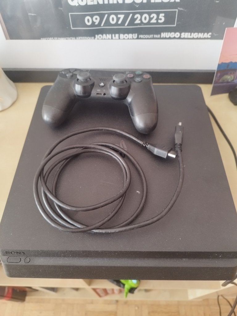 PS4 d'occasion (modele FAT), Enlèvement, Utilisé