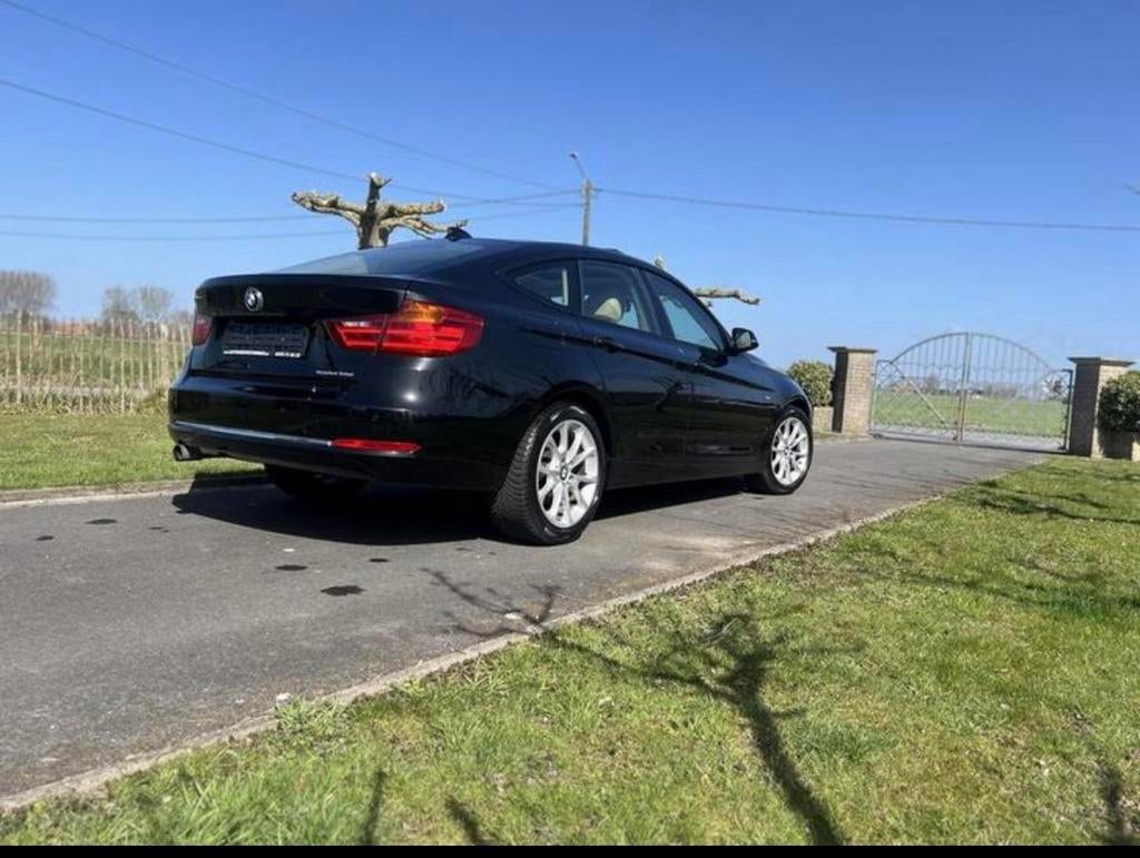 320i gt euro 6b, Auto's, BMW, Parkeersensor, Zwart, Leder, Handgeschakeld