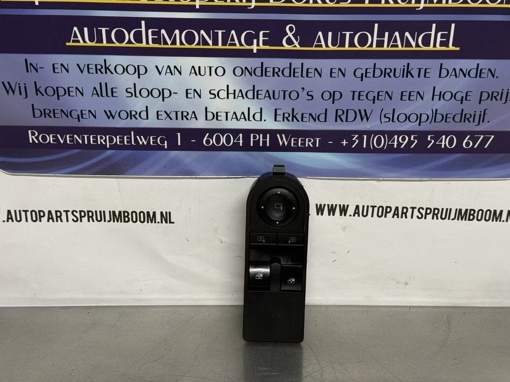 Interrupteur de l ve-vitre + r troviseur Opel Zafira, Opel Automobile GmbH, Opel, Bahnhofsplatz 1
65423  Russelsheim am Main, DE