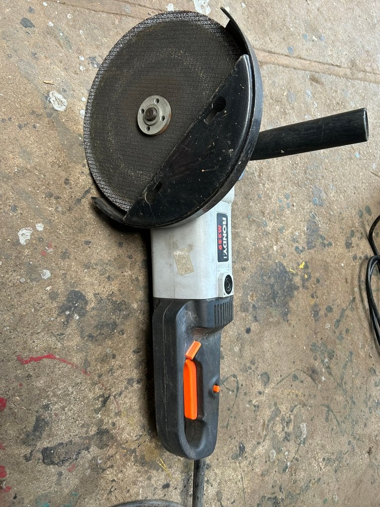 Haakse slijper - 230mm – 1800W, Doe-het-zelf en Bouw, Gereedschap | Slijpmachines, Ophalen, Gebruikt, 1000 watt of meer, Haakse handslijpmachine