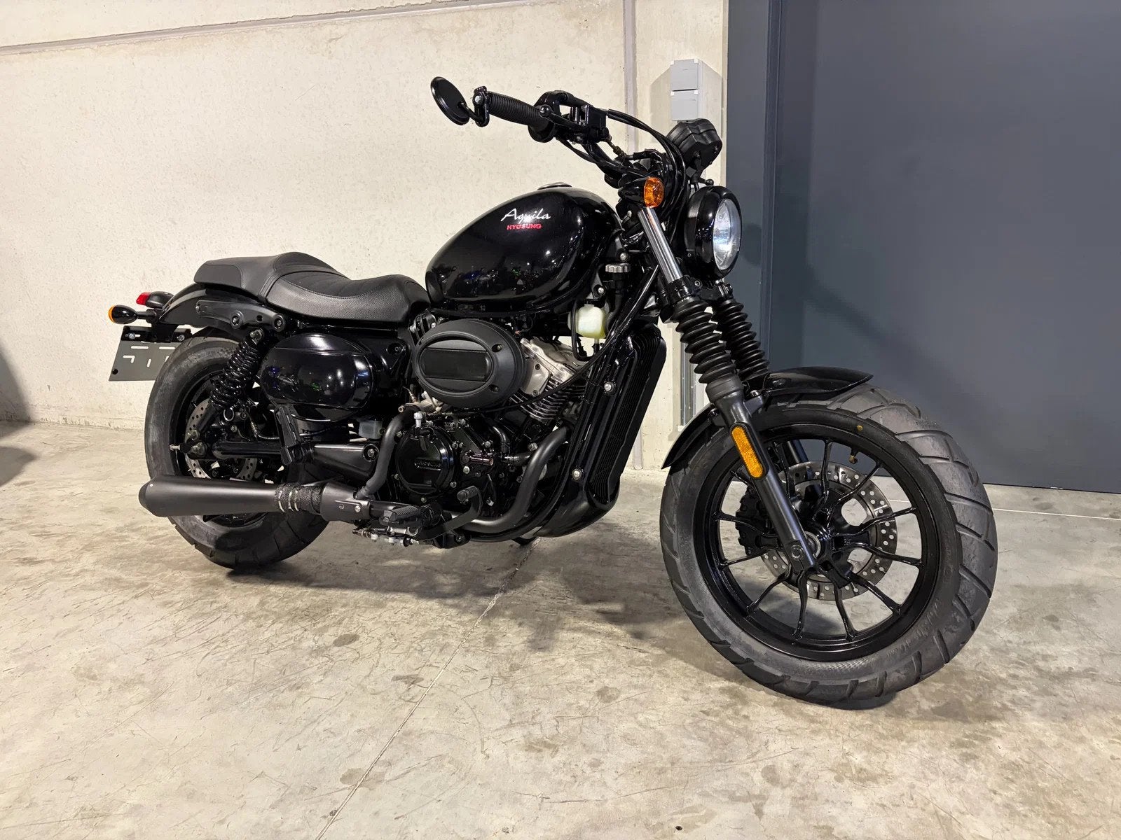 Hyosung Aquila GV 125 in mooie staat met cruiseruitlaat en w, Motoren, Chopper, 125 cc, Handgeschakeld, Gebruikt