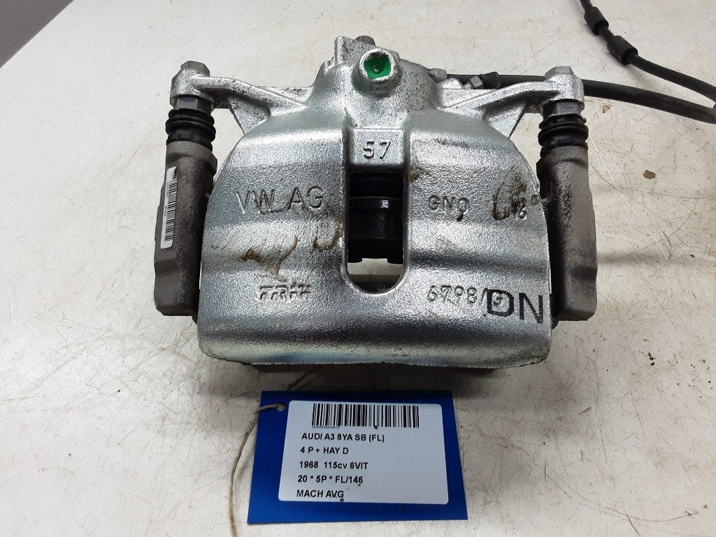 REMKLAUW LINKS VOOR Audi A3 Sportback (8YA) (01-2019/-), Gebruikt, Audi