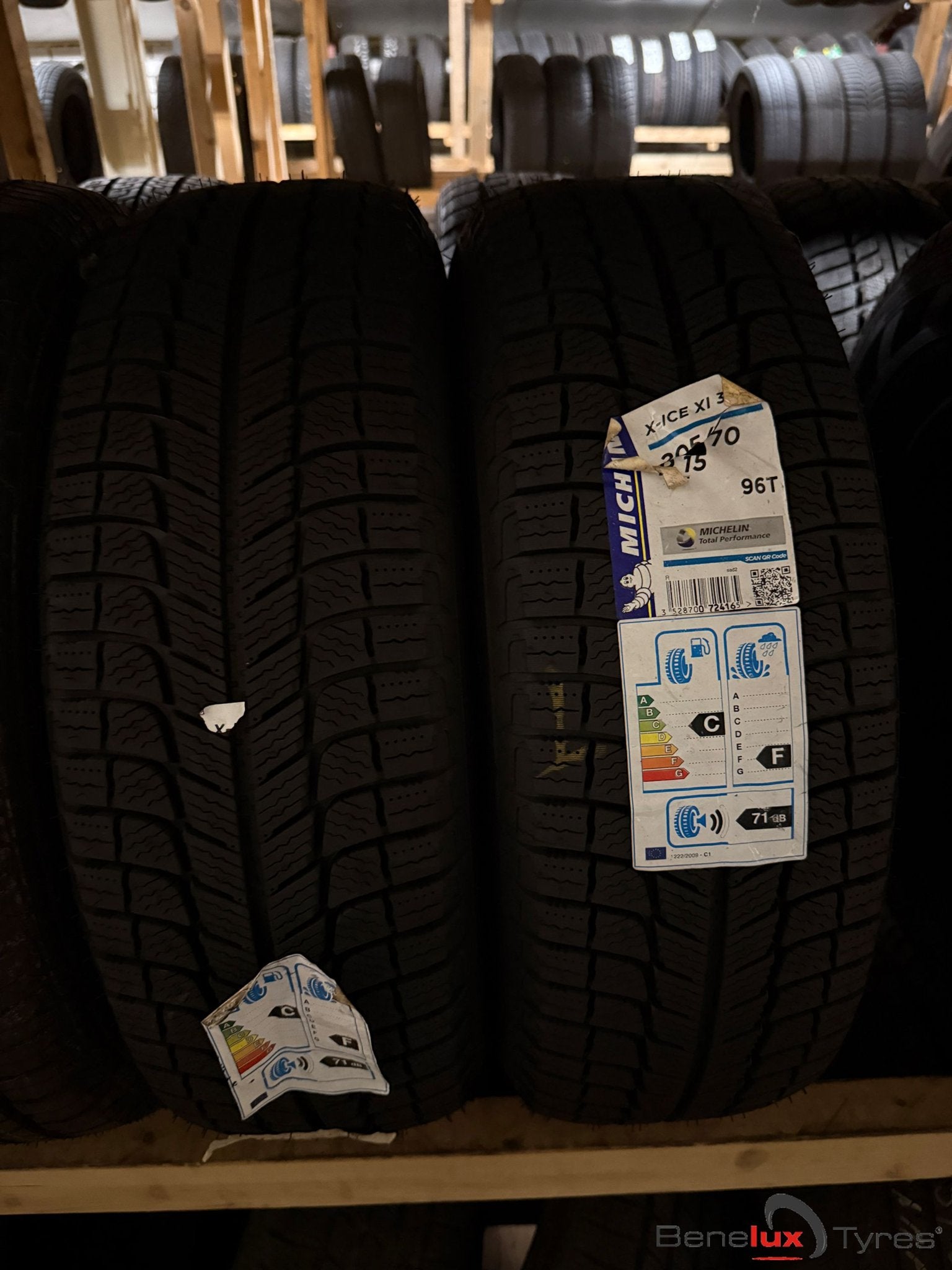 winter 205/70R15 96T Michelin 205/70 R15 205/70/15 2057015, Neuf, 15 pouces, Pneus hiver, Véhicule de tourisme