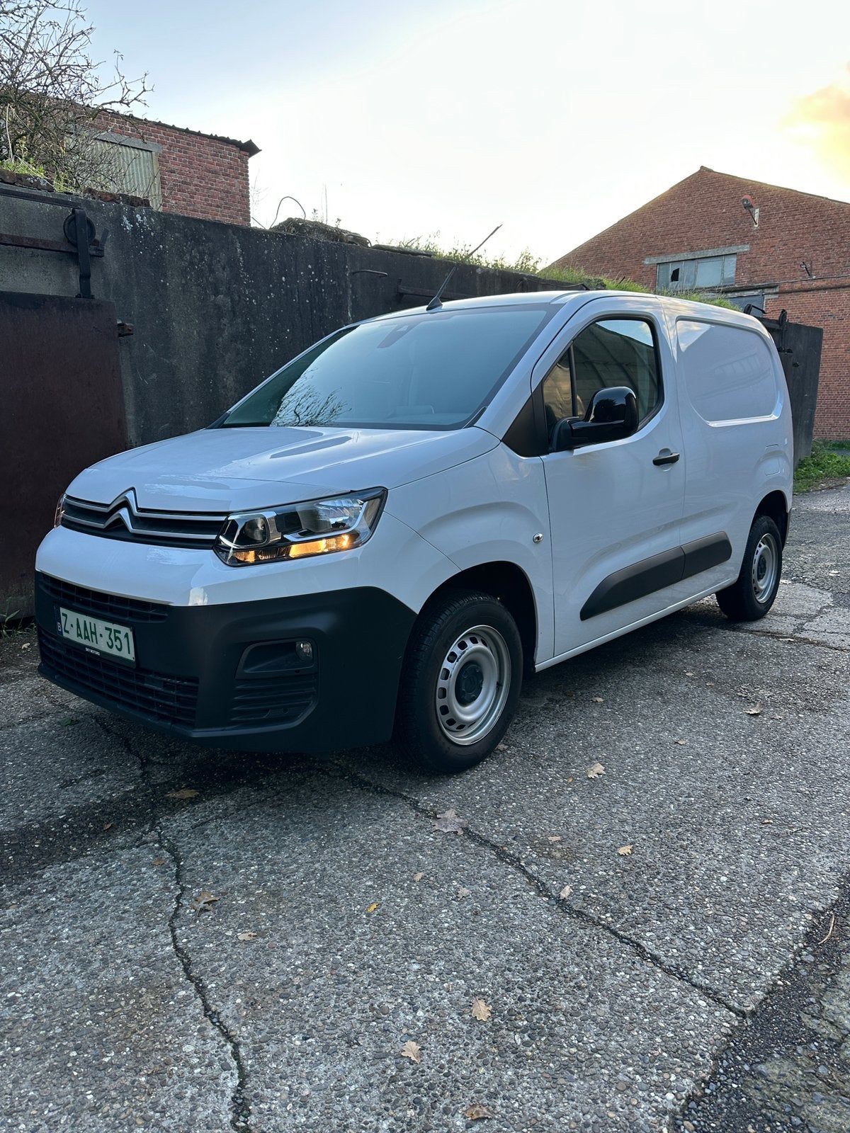 Citroen berlingo 2024 met 1 jaar garantie, Auto's, Voorwielaandrijving, Euro 6, 1199 cc, Citroën