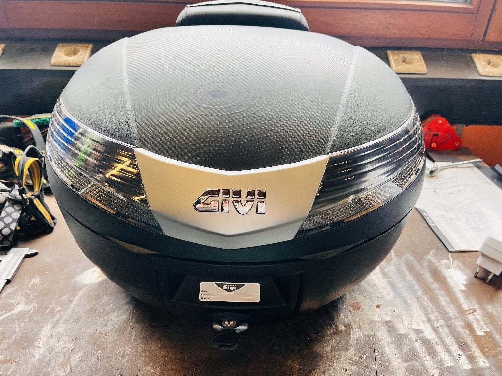 Givi moto top koffer, Motoren, Ophalen, Zo goed als nieuw
