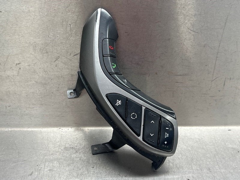 STUURWIEL SCHAKELAARS Hyundai i30 (GDHB5) (|96700A6500RDR|), Hyundai Motor Deutschland GmbH, Gebruikt, Kaiserleipromenade 5
63067  Offenbach am Main, DE