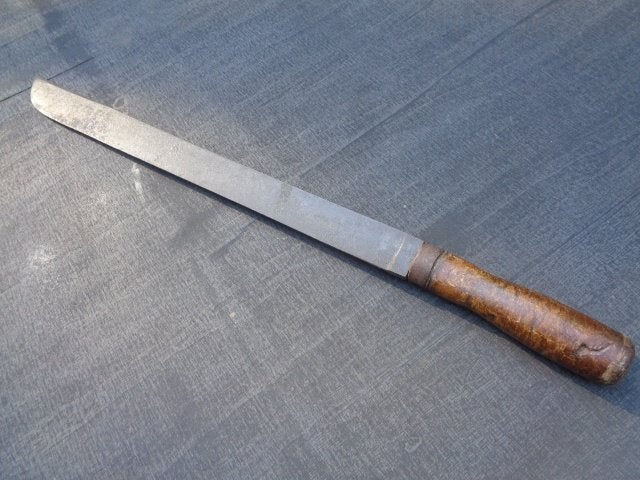 Antiek , curiosa , lang hakmes met lengte 63 cm., Ophalen of Verzenden