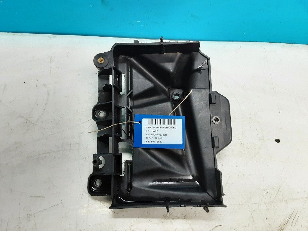 ACCUBAK Skoda Fabia II Combi (01-2007/12-2015), Gebruikt, Info@skoda-auto.de, Skoda, Max-Planck-Straße  3-5
64331  Weiterstadt, DE