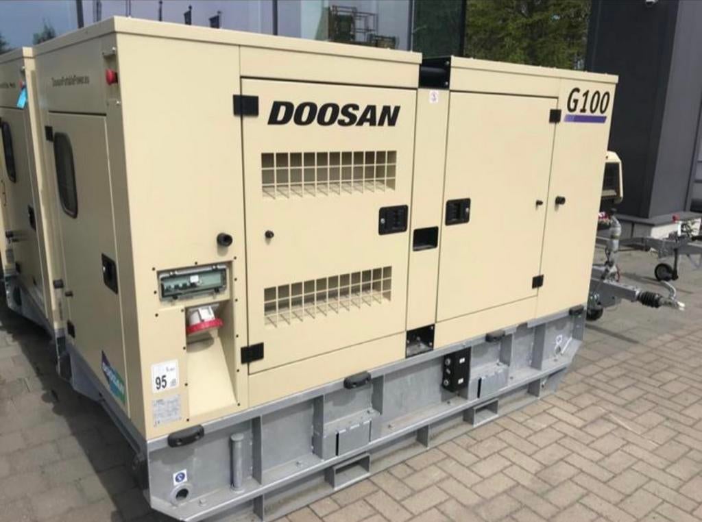 Doosan G100 Stroomgenerator – 100 kVA, Doe-het-zelf en Bouw, Ophalen, Zo goed als nieuw, 30 kVA of meer