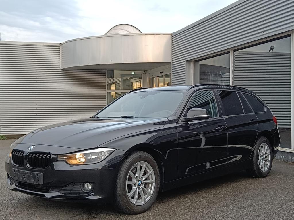 BMW 318D AUTOMAAT TOURING START/STOP EURO5b, Auto's, BMW, Automaat, Euro 5, 1995 cc, Zwart