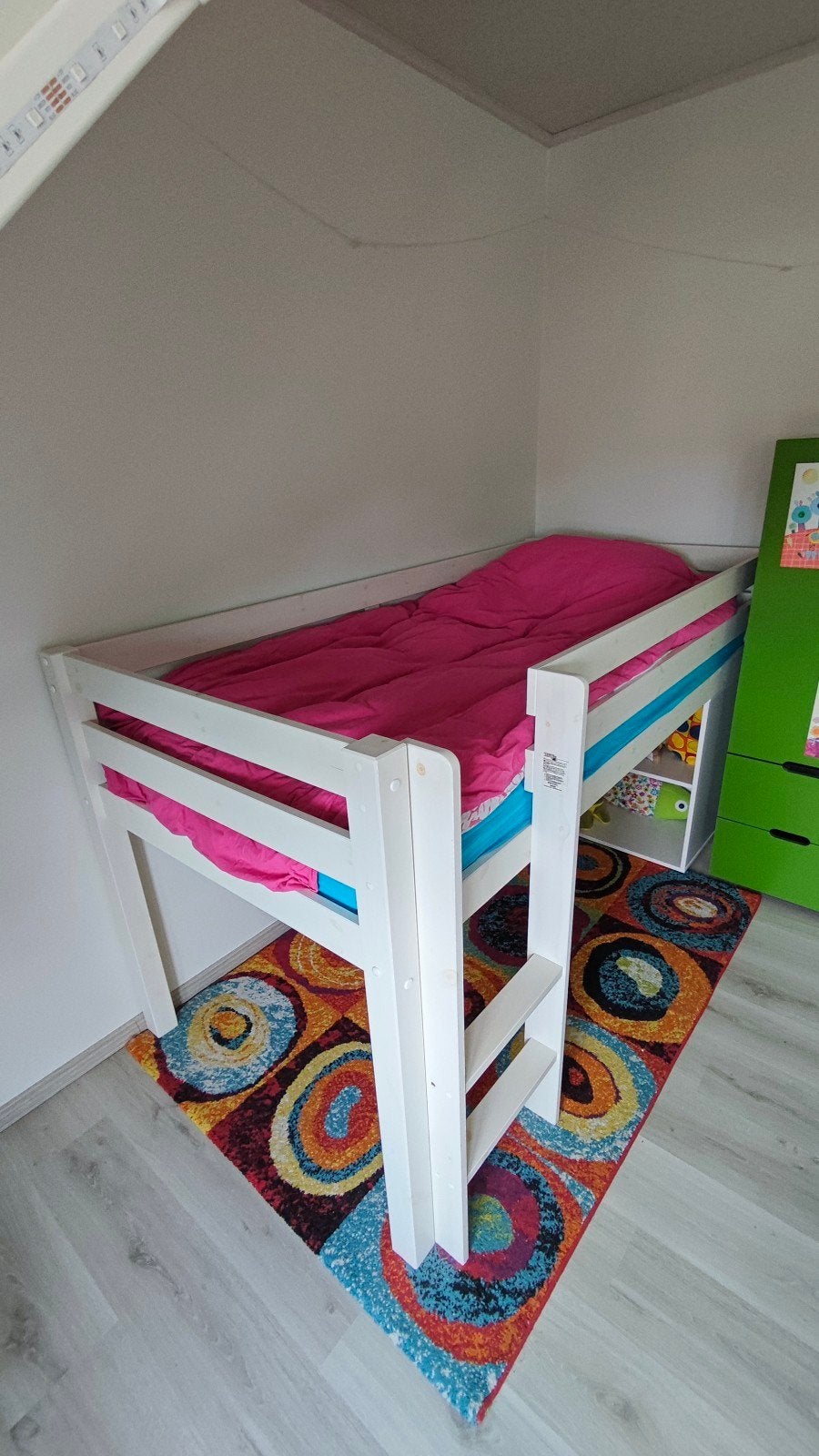 Demi-lit superposé avec matelas et armoire, Enfants & Bébés, Chambre d'enfant | Lits superposés & Lits mezzanines, Lit mi-hauteur mezzanine