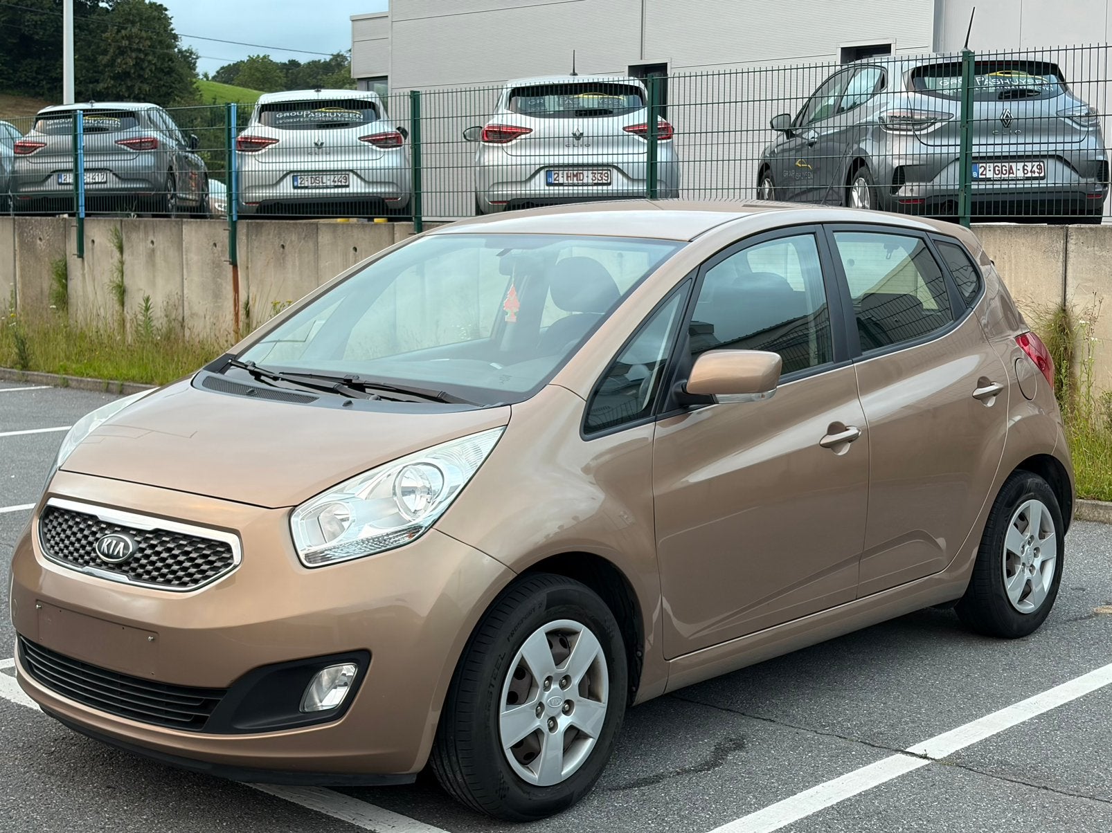 Kia Venga 1.4 Benzine 2010, Auto's, Voorwielaandrijving, Euro 5, Stof, Zwart