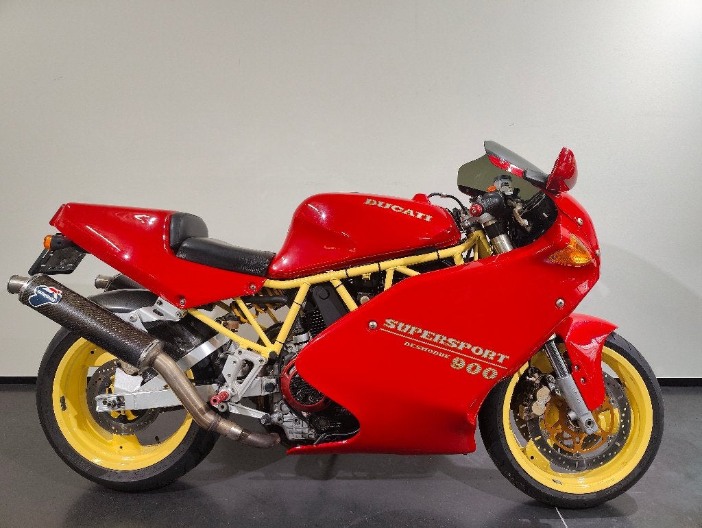 Ducati SuperSport 900 (1994), Motoren, 2 cilinders, Sportuitlaat, Occasion, Motorrijbewijs A