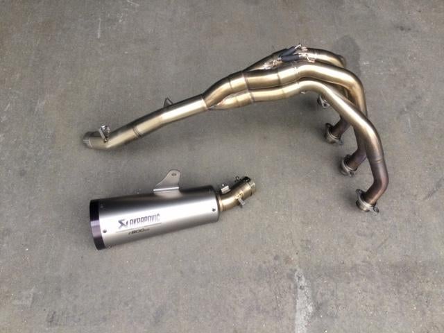 Akrapovic uitlaat lijn voor Kawasaki Z 900 RS, Motoren, Ophalen, Gebruikt