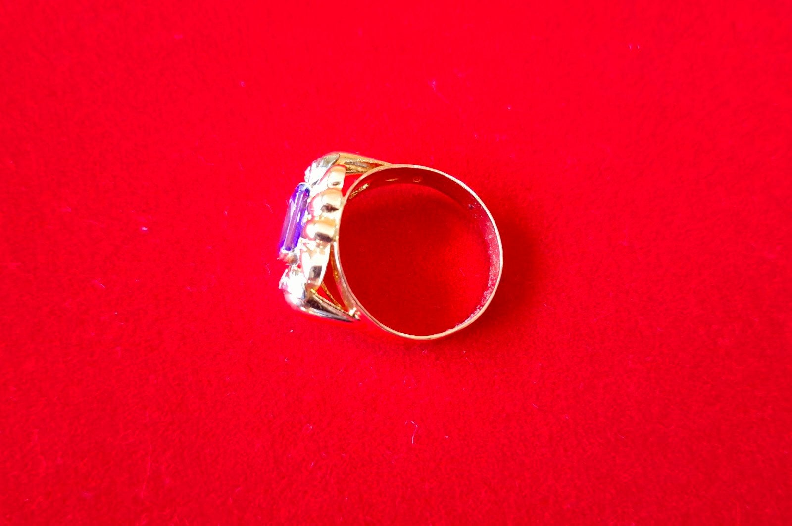 bague en or 18k poiçonnée 750, Enlèvement, Comme neuf, Or