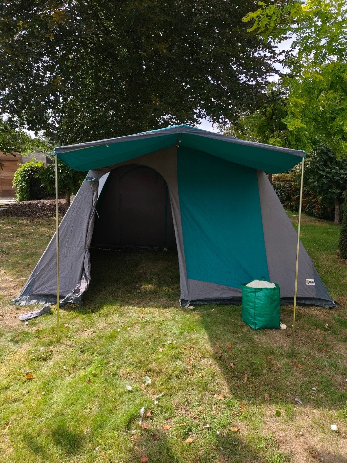 4persoonstent(relax), Caravanes & Camping, Enlèvement