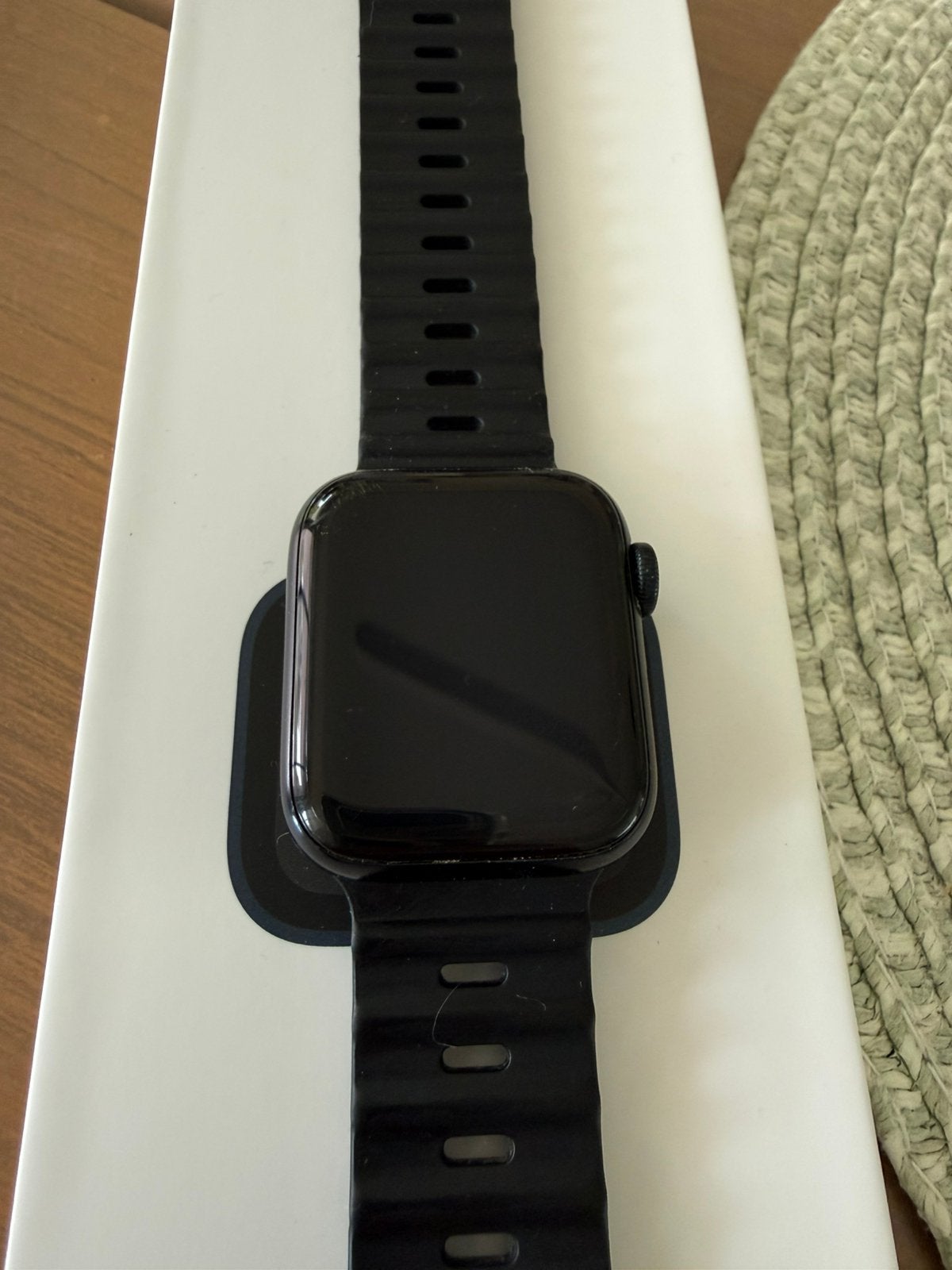 Apple Watch SE (2nd Generation) 40mm, Étanche, Enlèvement ou Envoi, IOS, Utilisé