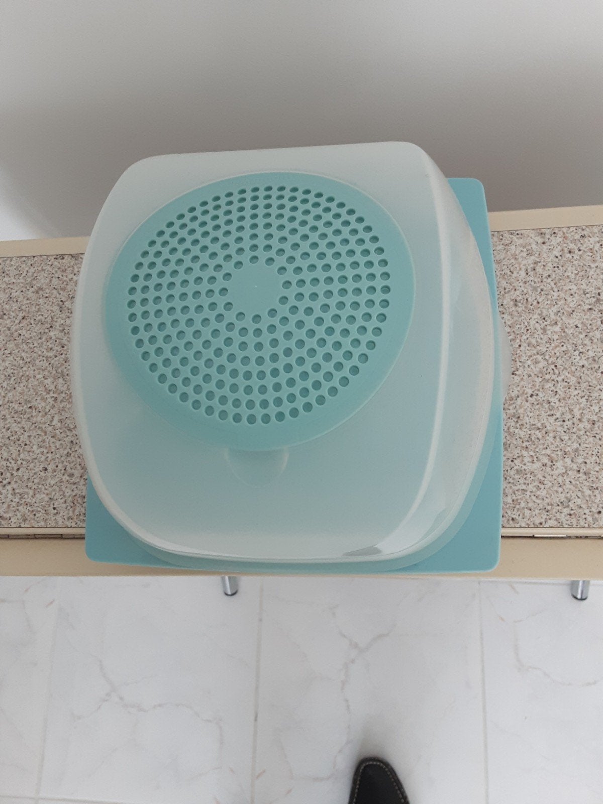 Tupperware kaasdoos 20cm/20cm, Huis en Inrichting, Keuken | Tupperware, Ophalen