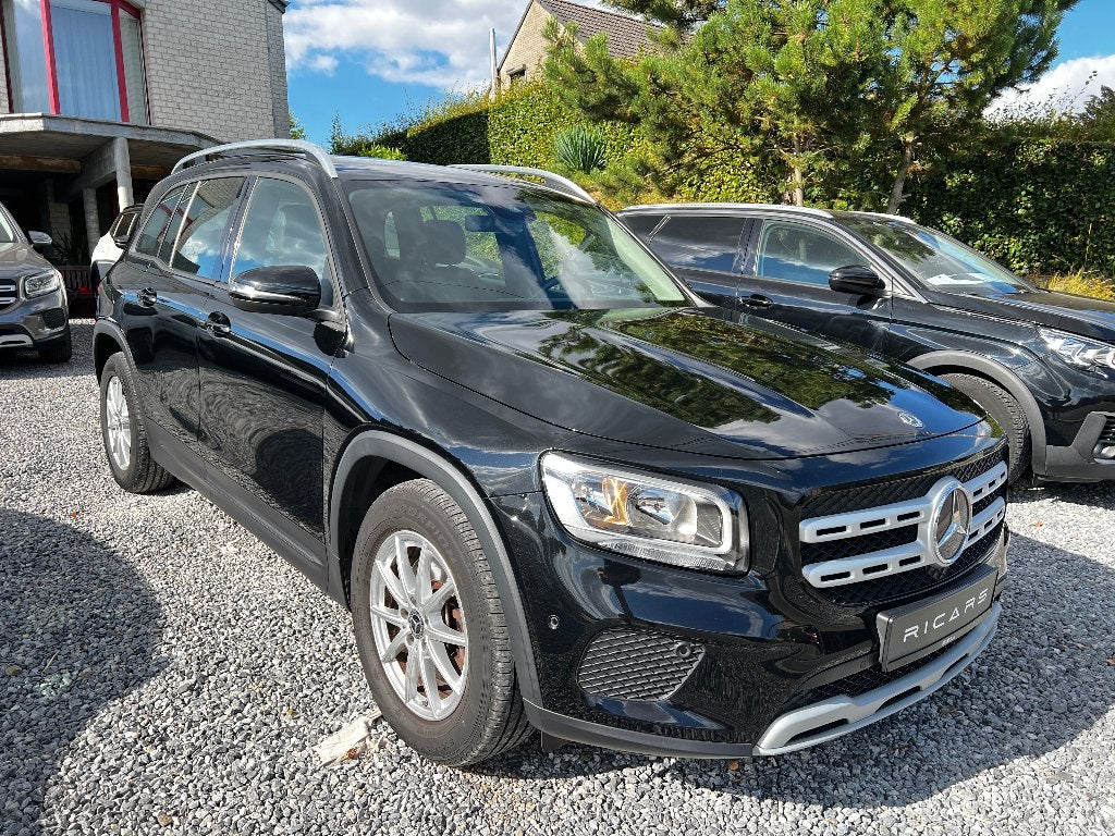 Mercedes GLB200d 2.0D Camera Airco GPS Carnet GARANTIE 1J, Auto's, 4 cilinders, Leder en Stof, Zwart, GLB