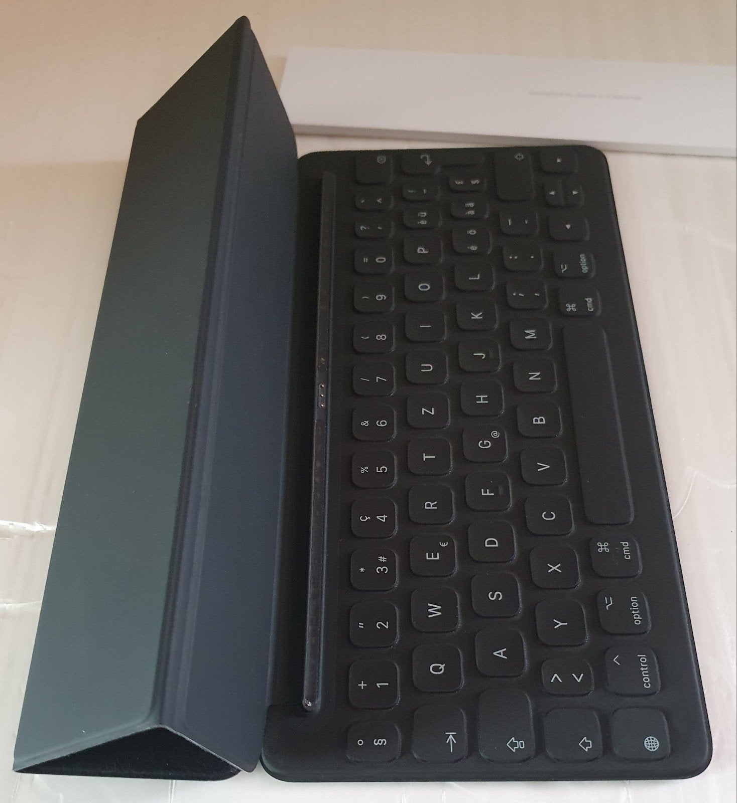 Housse clavier officiel Apple, Ophalen, Ipad 7,8 et 9 ; ipad air 3rd ; ipad pro 10.5, Bescherming voor- en achterkant, Zo goed als nieuw