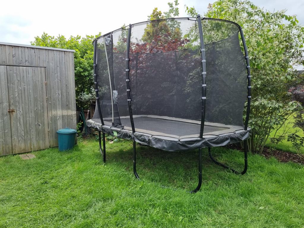 Exit trampoline, Ophalen, Zo goed als nieuw