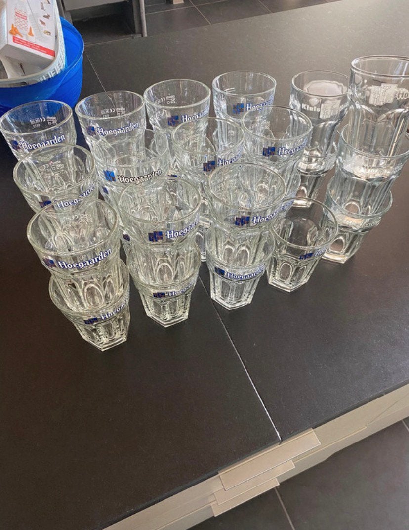 28 hoegaarden glazen, Enlèvement, Comme neuf, Verre à bière